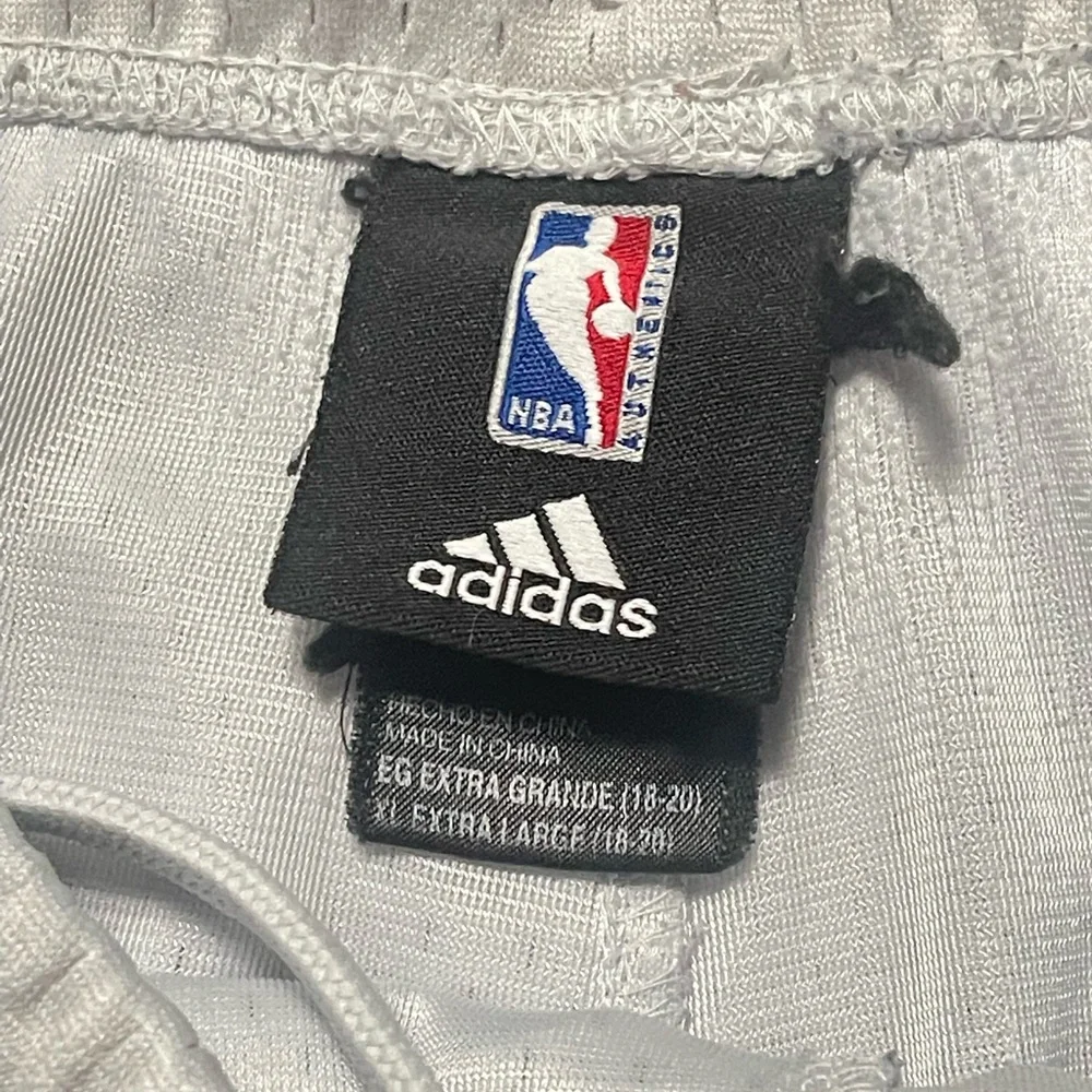 Vintage Adidas Phoenix Suns Fireball‎ Basketball Shorts Youth XL